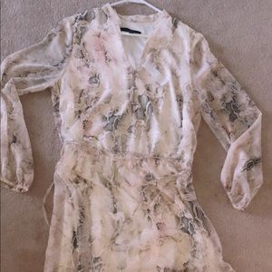 NWT White House/Black Market white/pink/grey